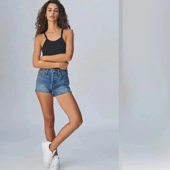 Aritzia Denim Forum
The Yoko Short NEW WITH TAG - Picture 4 of 5